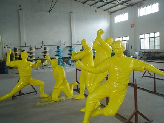 <i style='color:red'>鲁蒙聚脲</i>涂层可广泛应用于舞台布景，影视道具制作中