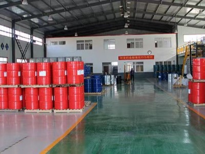 烟台鲁蒙聚脲涂料是一种新型、高效、双组分、喷涂弹性体材料